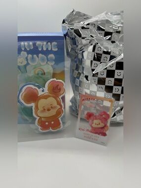 MINISO Disney Mickey Cloud Fantasy Series Vinyl Plush Blind Box - Red Cloud